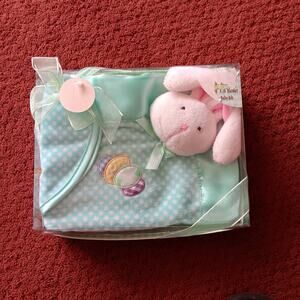 Vintage Dan Dee Baby's 1st Easter Gift Set Bunny Rabbit Blanket And Bib